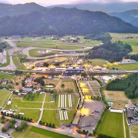 Grandprixcamp, Closest To The Red Bull Ring, Up To 4 Guests In A Tent Spielberg Bei Knittelfeld Eksteriør billede